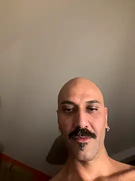 Snapshot of AtipicoZZ chatting on October 2025 01:48:02 AM AtipicoZZ online show from October 2025 01:48:02 AM
