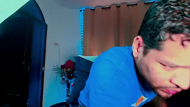 LucasGaeel online show from November 2025 03:17:02 AM