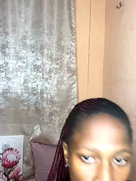 Snapshot of Caramel102004 chatting on November 2025 09:48:01 PM Caramel102004 online show from November 2025 09:48:01 PM