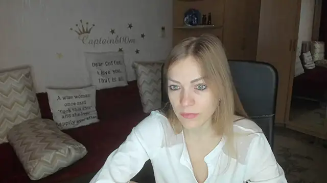 Snapshot of Tiffany_Bates chatting on October 2025 03:25:03 AM Tiffany Bates online show from October 2025 03:25:03 AM