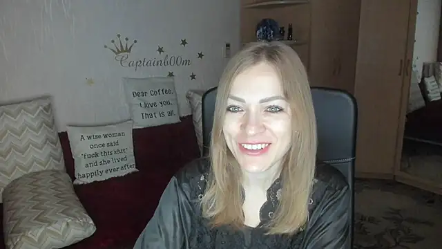 Snapshot of Tiffany_Bates chatting on October 2025 03:28:02 AM Tiffany Bates online show from October 2025 03:28:02 AM