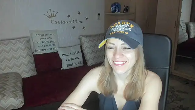 Snapshot of Tiffany_Bates chatting on November 2025 03:28:01 AM Tiffany Bates online show from November 2025 03:28:01 AM