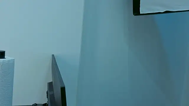 Snapshot of MilaYumi chatting on October 2025 06:44:02 AM MilaYumi online show from October 2025 06:44:02 AM