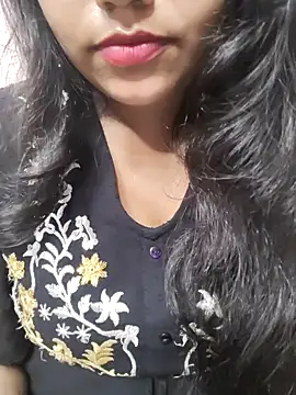 Snapshot of Miss_Rose__ chatting on October 2025 05:35:01 PM Miss Rose online show from October 2025 05:35:01 PM