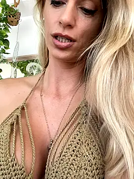 ericafontesx online show from September 2025 12:20:01 PM