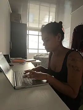 anna evans09 online show from November 2025 05:45:01 PM