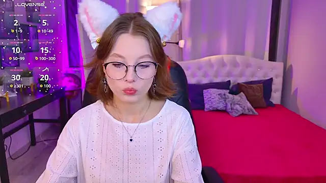 Snapshot of Bubblegum_Babe_ chatting on October 2025 08:48:02 PM Bubblegum Babe online show from October 2025 08:48:02 PM