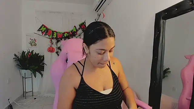 vanelope smith online show from October 2025 10:43:02 PM