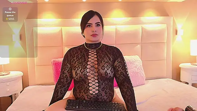 Snapshot of LexieVega chatting on October 2025 09:04:02 PM LexieVega online show from October 2025 09:04:02 PM