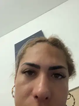 Snapshot of Naomi24herr chatting on September 2025 01:43:01 AM Naomi24herr online show from September 2025 01:43:01 AM