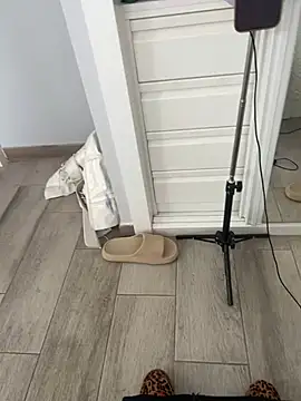 Naomi24herr online show from February 2026 04:04:02 PM