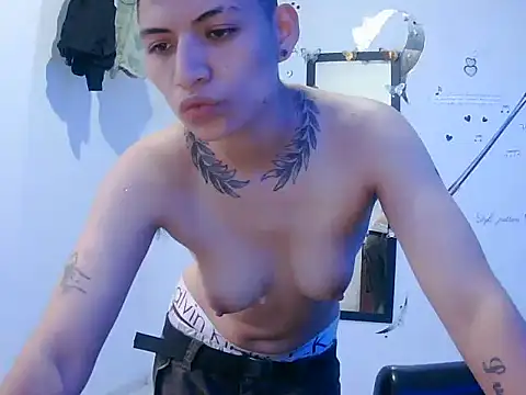 Owen tomboy online show from September 2025 03:38:02 PM