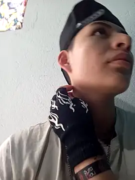 Owen tomboy online show from October 2025 05:58:02 PM