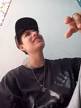 Owen tomboy online show from October 2025 05:55:02 PM