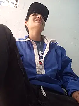 Owen tomboy online show from November 2025 04:08:02 PM