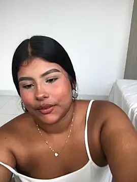 Snapshot of AnaBrowmn chatting on November 2025 06:57:02 PM AnaBrowmn online show from November 2025 06:57:02 PM