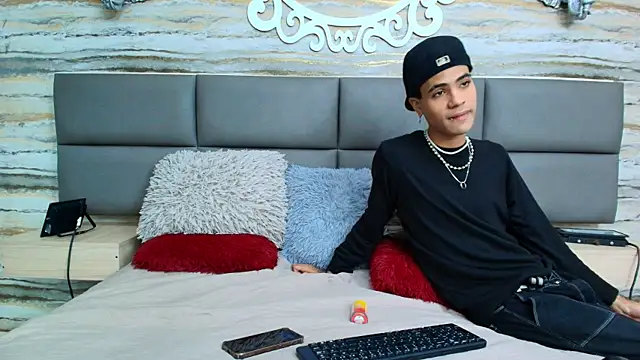 Lovers 21 online show from October 2025 07:54:01 PM