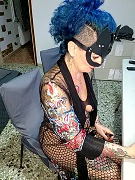 Snapshot of candymaxxx chatting on October 2025 06:19:02 PM candymaxxx online show from October 2025 06:19:02 PM