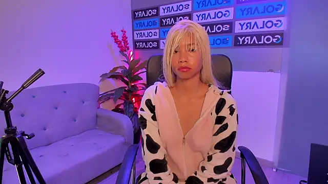 luna owens online show from September 2025 11:37:01 AM