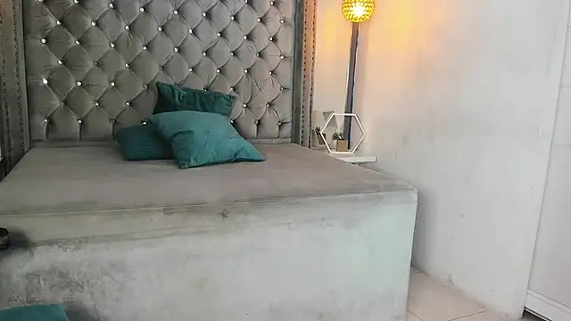 Kevinfox23cms online show from October 2025 08:39:01 AM