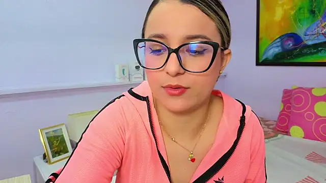 katiaa lovv online show from April 2026 12:19:02 PM