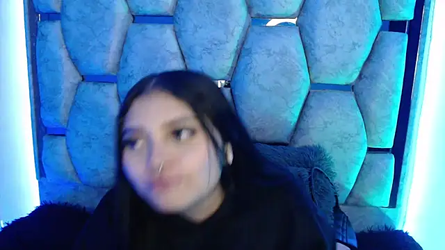 AnalyMilles online show from March 2026 04:06:02 AM