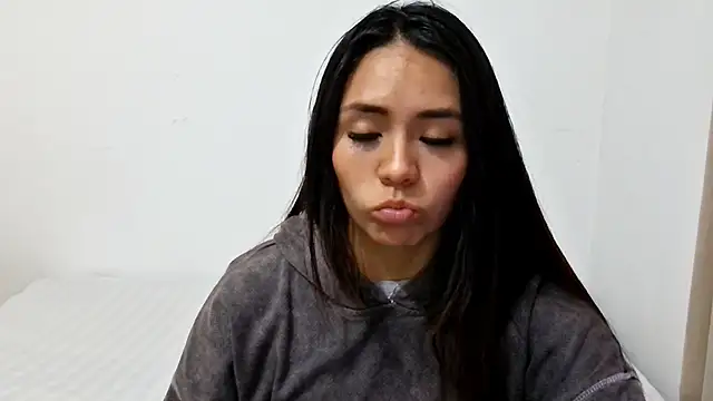 BellaBliss123 online show from October 2025 11:02:01 PM