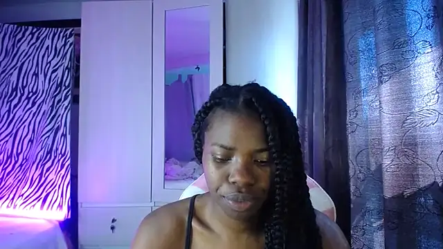 Nahomyyy online show from February 2026 02:18:01 PM