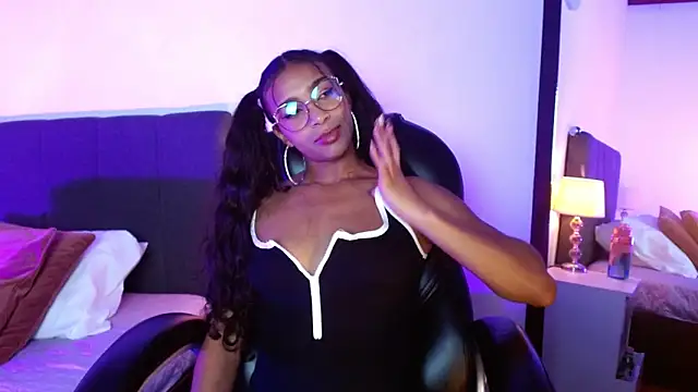 Snapshot of SashaBowei chatting on November 2025 01:38:01 AM SashaBowei online show from November 2025 01:38:01 AM