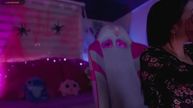 Zoe Skyler online show from October 2025 03:56:02 PM