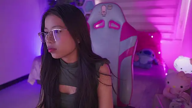 Zoe Skyler online show from November 2025 01:04:02 PM