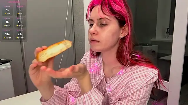 Snapshot of FawnDubler chatting on September 2025 05:29:02 PM FawnDubler online show from September 2025 05:29:02 PM