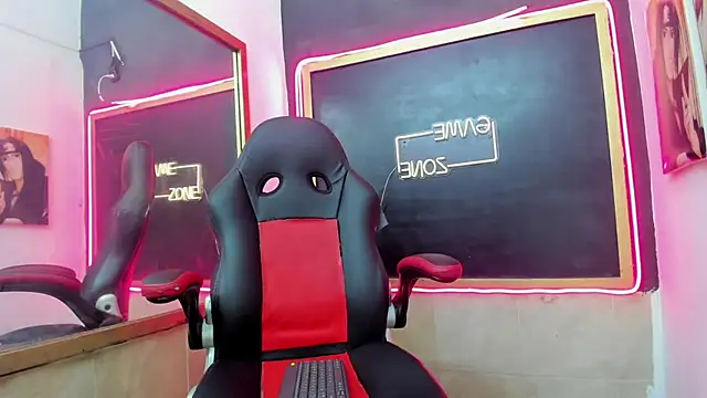 Snapshot of Stiben_boy chatting on September 2025 07:19:02 PM Stiben boy online show from September 2025 07:19:02 PM