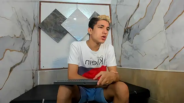 Snapshot of Stiben_boy chatting on October 2025 06:51:01 PM Stiben boy online show from October 2025 06:51:01 PM