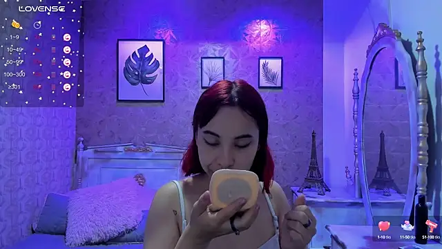 Snapshot of Megane_whitte chatting on October 2025 04:13:02 AM Megane whitte online show from October 2025 04:13:02 AM