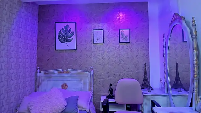 Snapshot of Megane_whitte chatting on October 2025 04:02:01 AM Megane whitte online show from October 2025 04:02:01 AM