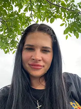 Snapshot of Alina_XXXX_ chatting on May 2026 01:06:01 PM Alina XXXX online show from May 2026 01:06:01 PM