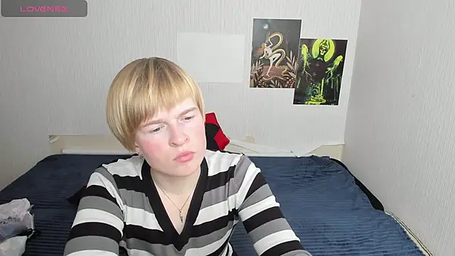 Cattie w  online show from November 2025 01:15:01 AM