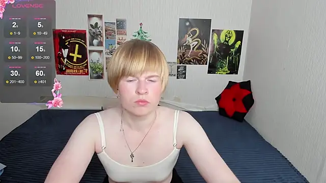 Cattie w  online show from June 2026 01:07:02 AM