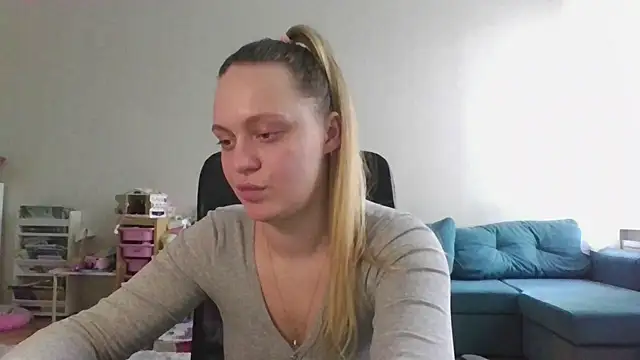 Cynoraye online show from March 2026 02:23:02 PM