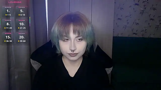 Snapshot of LeisaHopperstad chatting on May 2026 12:12:01 PM LeisaHopperstad online show from May 2026 12:12:01 PM