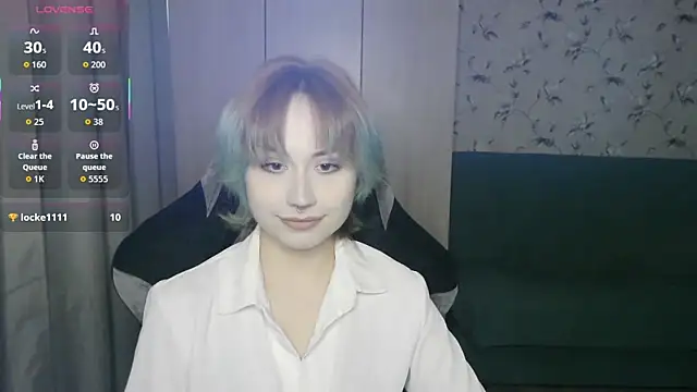 Snapshot of LeisaHopperstad chatting on May 2026 02:45:01 PM LeisaHopperstad online show from May 2026 02:45:01 PM