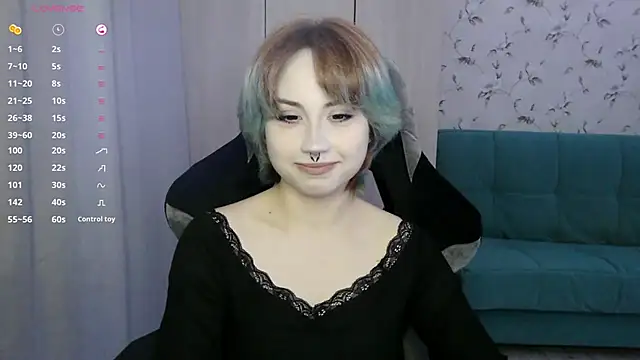 Snapshot of LeisaHopperstad chatting on May 2026 12:20:01 PM LeisaHopperstad online show from May 2026 12:20:01 PM
