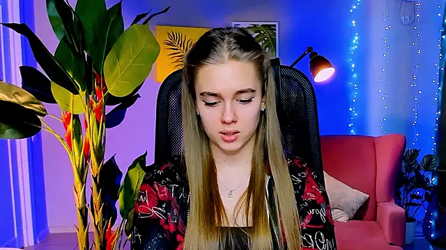 JuneWoods online show from January 2026 09:24:02 AM