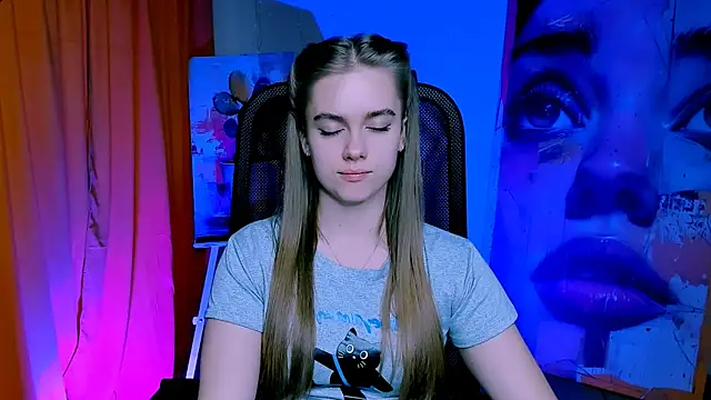 JuneWoods online show from March 2026 07:23:01 AM