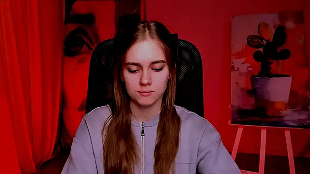 JuneWoods online show from April 2026 07:26:02 AM