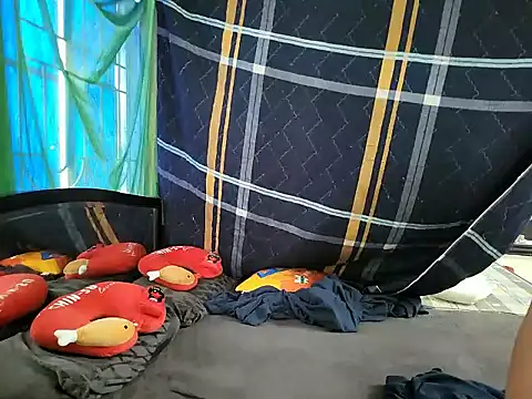 Snapshot of Rty-HF chatting on October 2025 06:57:01 AM Rty-HF online show from October 2025 06:57:01 AM