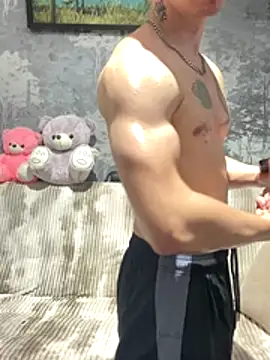 KirilStella online show from October 2025 12:41:02 PM