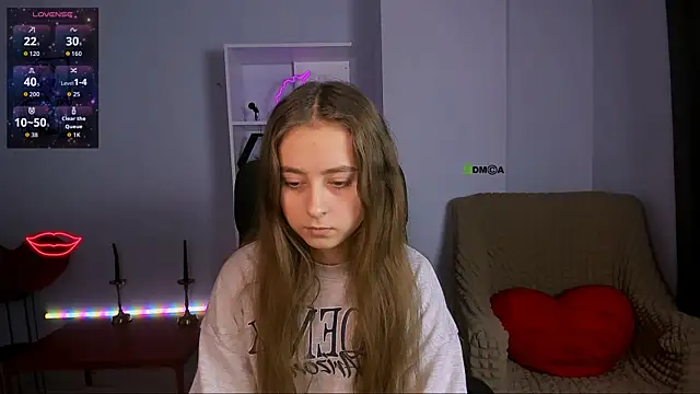 rebecca smile online show from November 2025 01:50:01 PM