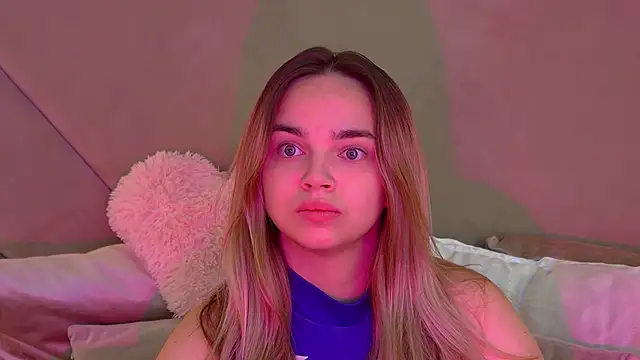 Snapshot of AnitaVenture chatting on October 2025 04:10:02 AM AnitaVenture online show from October 2025 04:10:02 AM